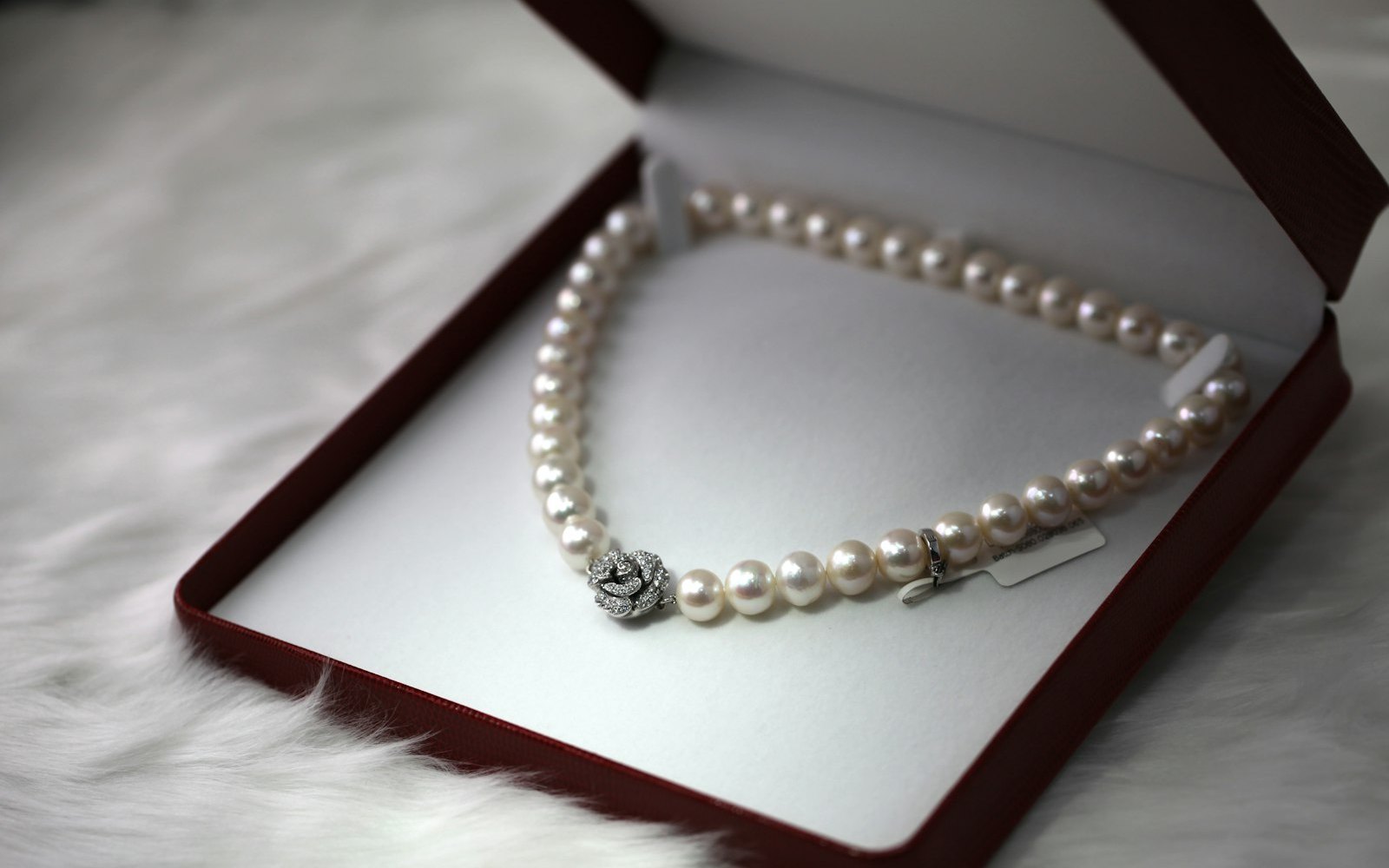 Dana Rebecca Designs Buying Guide: Named 14k Stacks You Size in Chicago or With a $5 Sizer