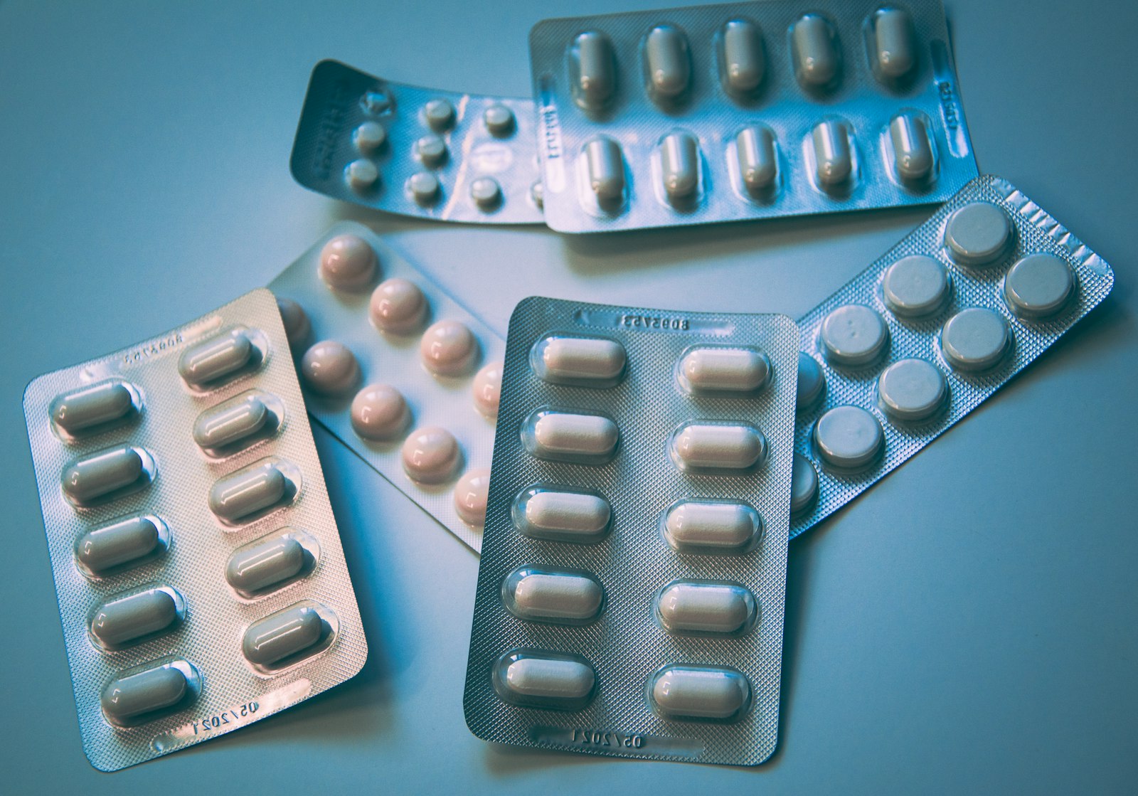 Supplement Hub Buying Guide: Amsterdam Freight, a 14-Day EU Return, and Who Should Skip